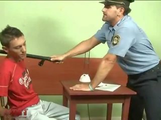 街頭 thief 抓 和 性交 由 一 警察
