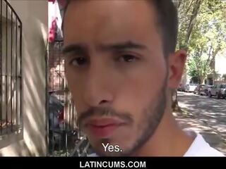 Lurus latino gay adolescent kacau untuk uang tunai