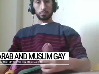 Arab homoseks pria palestina merokok pistol